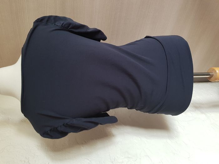 Top marine taille 40 manches bouffantes - photo numéro 3