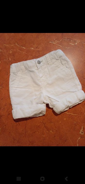 Short bébé taille 12 mois