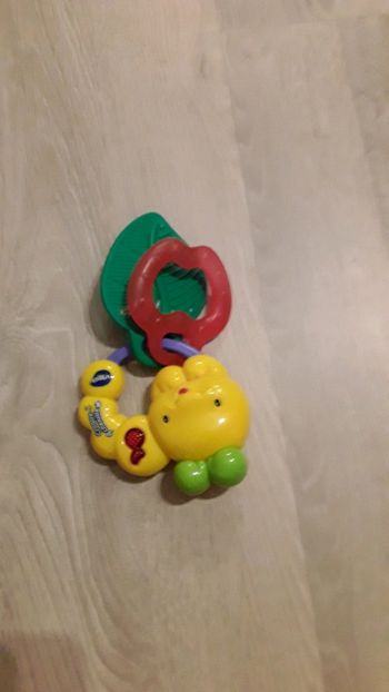 Hochet vtech croque chenille