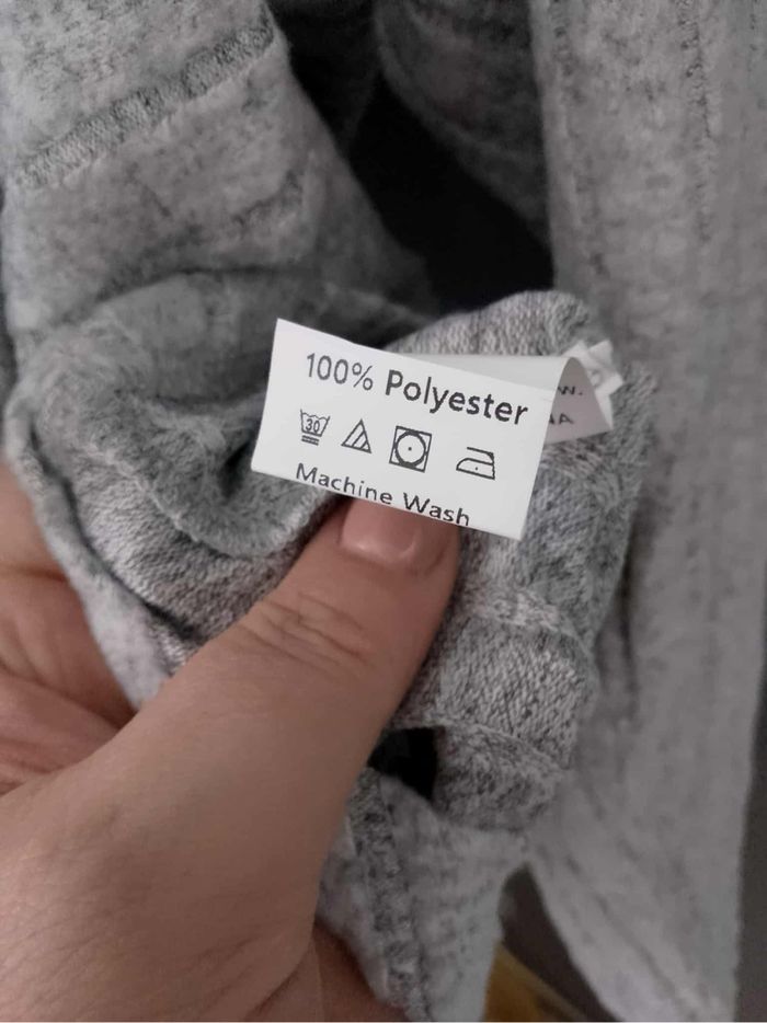 Haut Grande Taille 50 – Col V, Manches Longues & Ourlet Asymétrique Gris - photo numéro 6