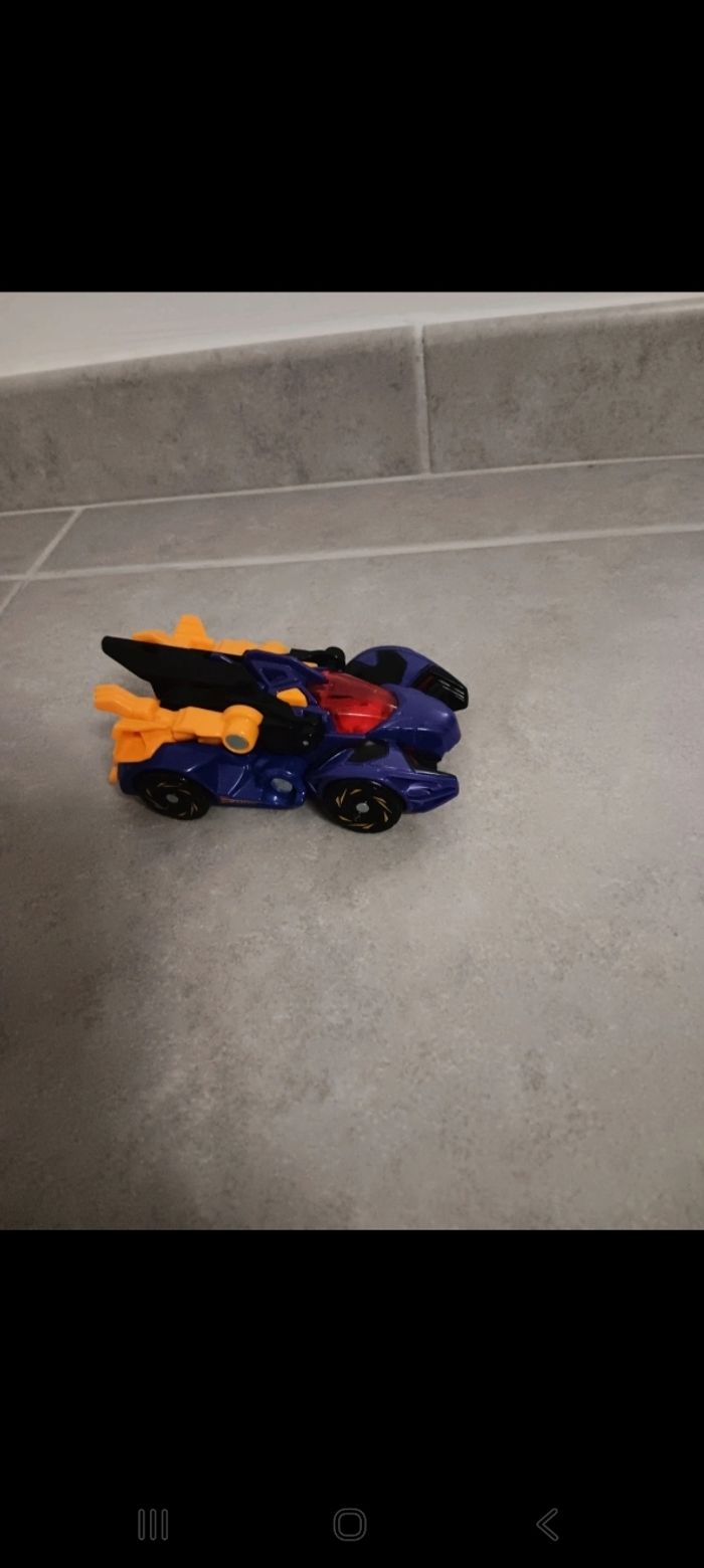 Petit transformer voiture dinosaure - photo numéro 3