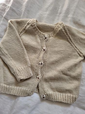 Gilet en laine tricoté main pour bébé