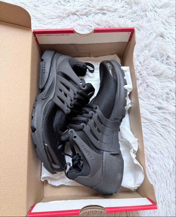 Baskets Nike Air Presto – Taille 38,5 – noir – Neuf avec étiquette - photo numéro 3