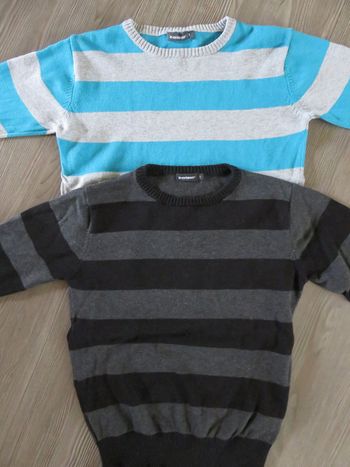 lot 2 pulls 'In extenso' 8 ans