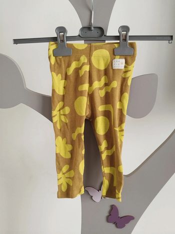 Legging long marron clair imprimé vert clair Kiabi taille 12 mois