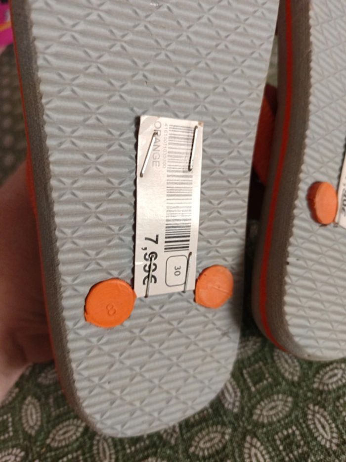 Paire de claquettes Planes taille 30 - photo numéro 9