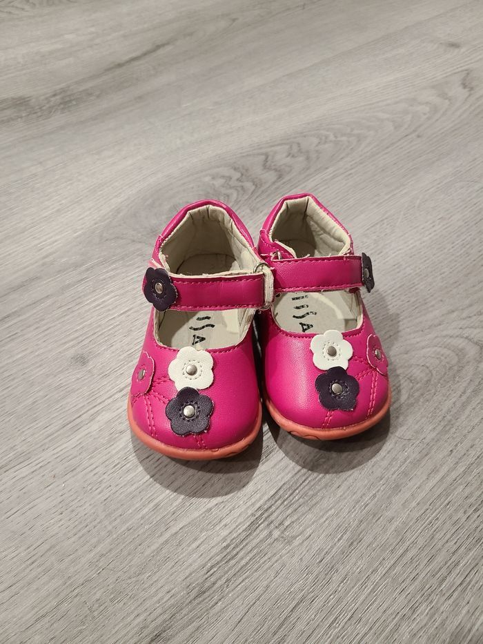 Chaussure 20 - photo numéro 5