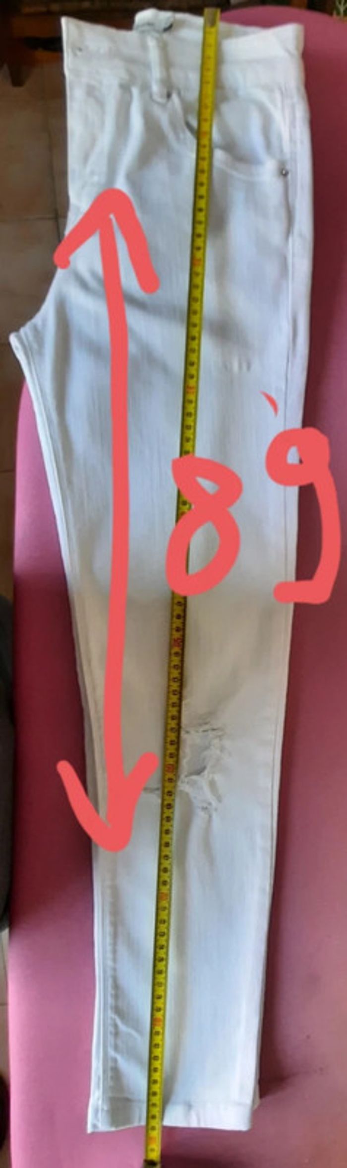 Jean troué Stradivarius taille 32 - photo numéro 12
