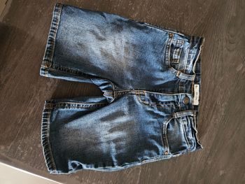 Short jeans