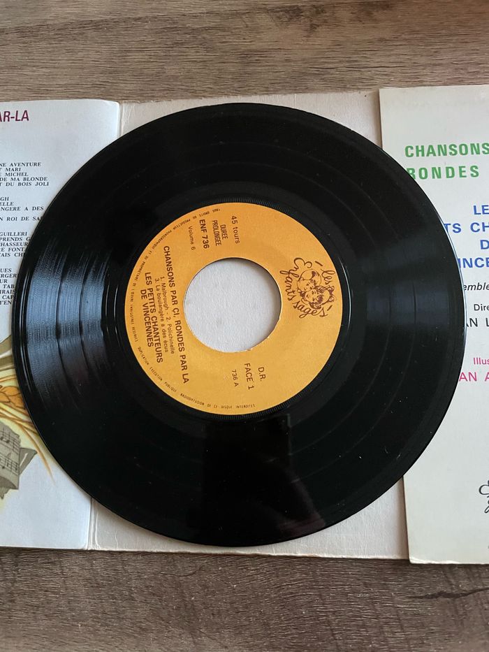 Chansons par ci, rondes par là - photo numéro 6