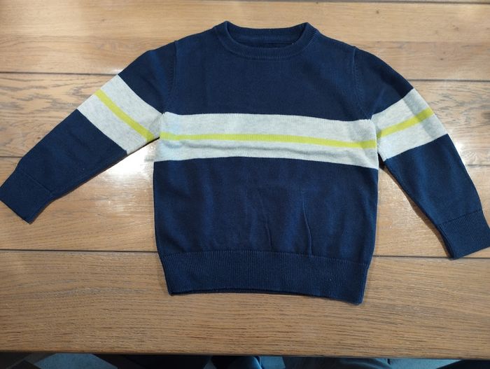 Lot n° 493 Pull C&A 36 mois - photo numéro 2