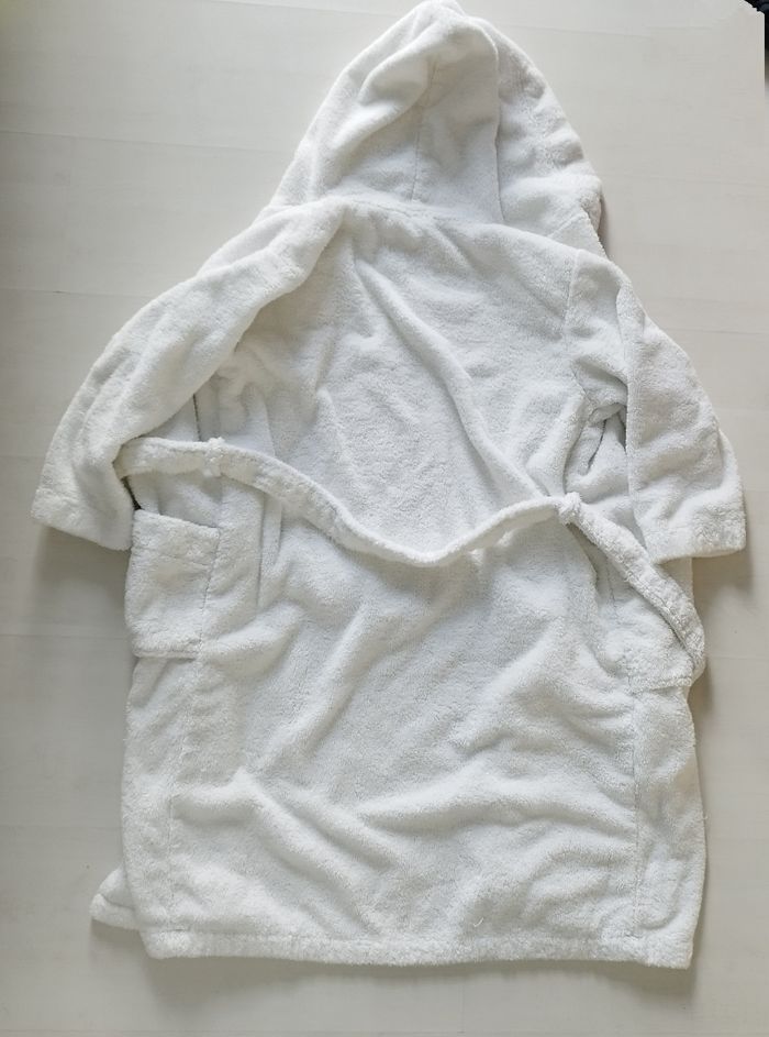 Peignoir blanc à capuche en coton - photo numéro 3