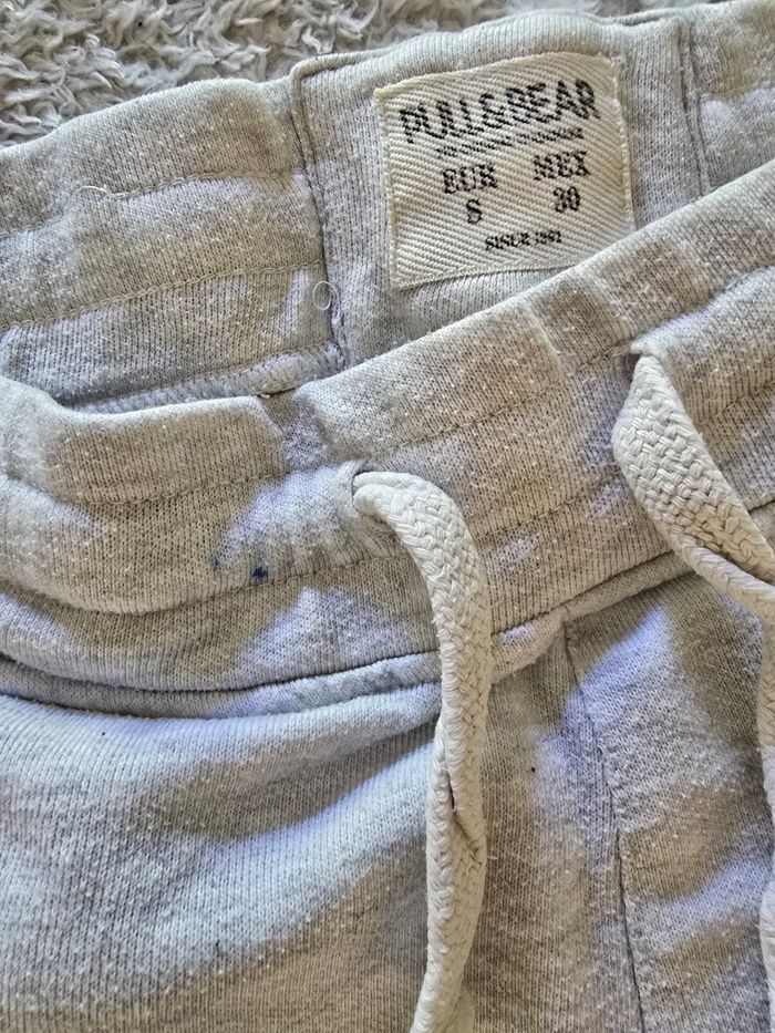 Short mixte 🍒pull and bear🍒taille S pour homme L maximum pour femme - photo numéro 3