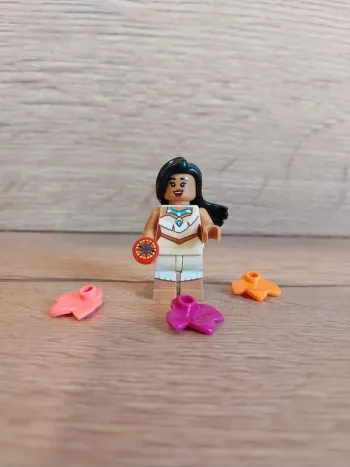 Figurine type lego Pocahontas Disney