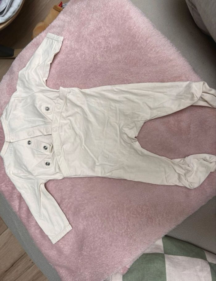 Pyjama 1 mois - photo numéro 2