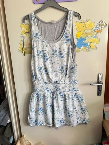 Robe grise et blanche à motifs, taille 38, marque Esprit 