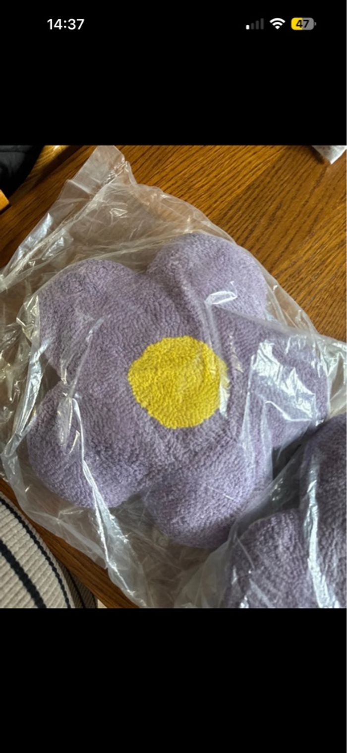 Coussin fleur - photo numéro 2