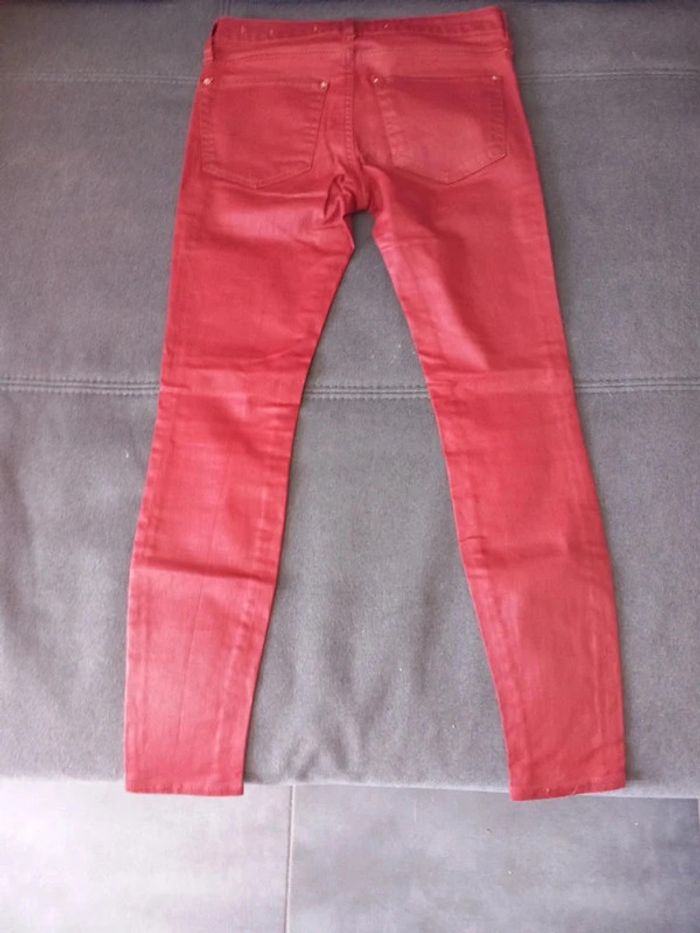 Pantalon rouge - photo numéro 3