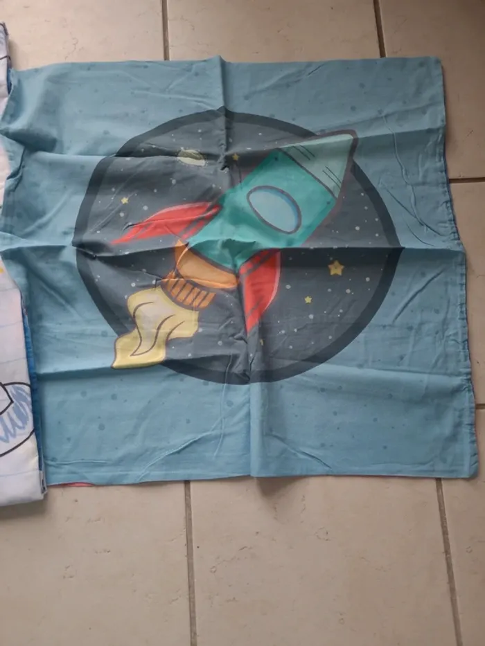 👶lot de 2 Parrures de lit enfant 130x190👶 - photo numéro 2