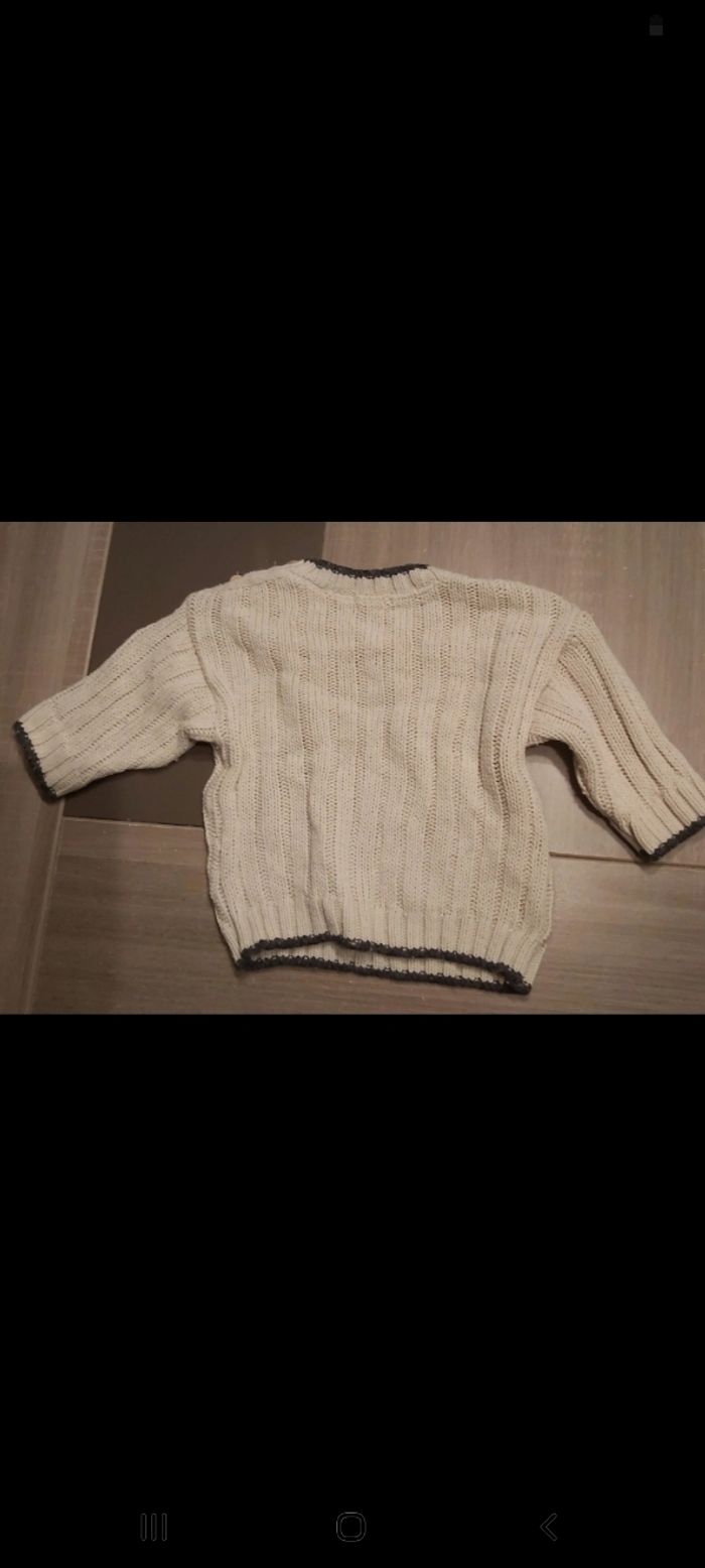 Pull en 3 mois - photo numéro 2