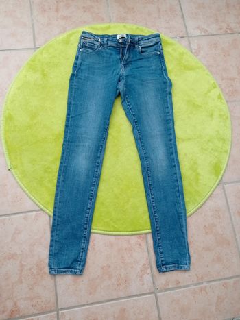 Jean bleu Only taille 26/30 (36)