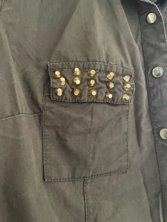 Chemise kaki avec clou doré - photo numéro 3