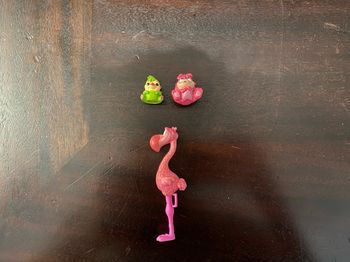 Figurine hérisson et flamand rose Alice au pays des merveilles