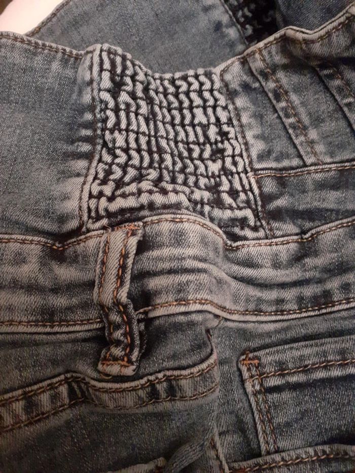 Jeans bleu  taille montante - photo numéro 14