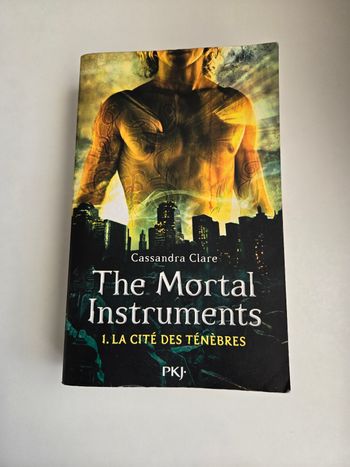 The mortal instruments