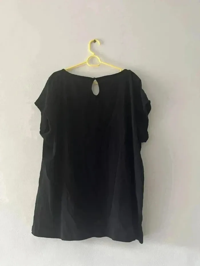 Tee shirt noir - Taille 50 - photo numéro 6