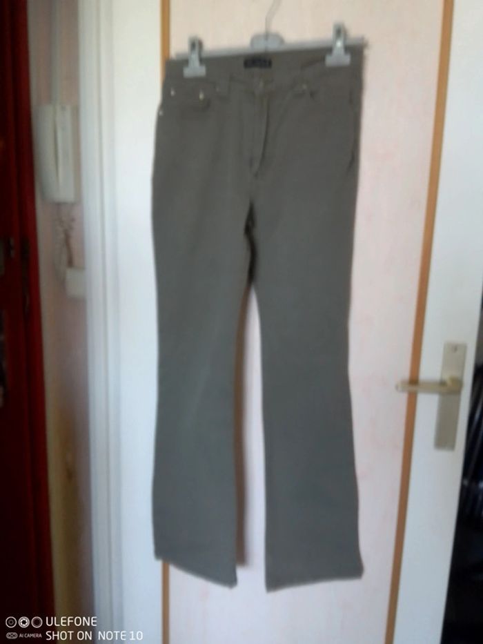 Pantalon taille 40