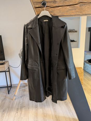 Manteau en cuir noir