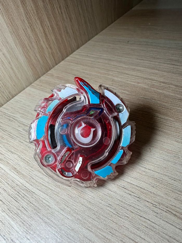 Toupie beyblade unicrest u2