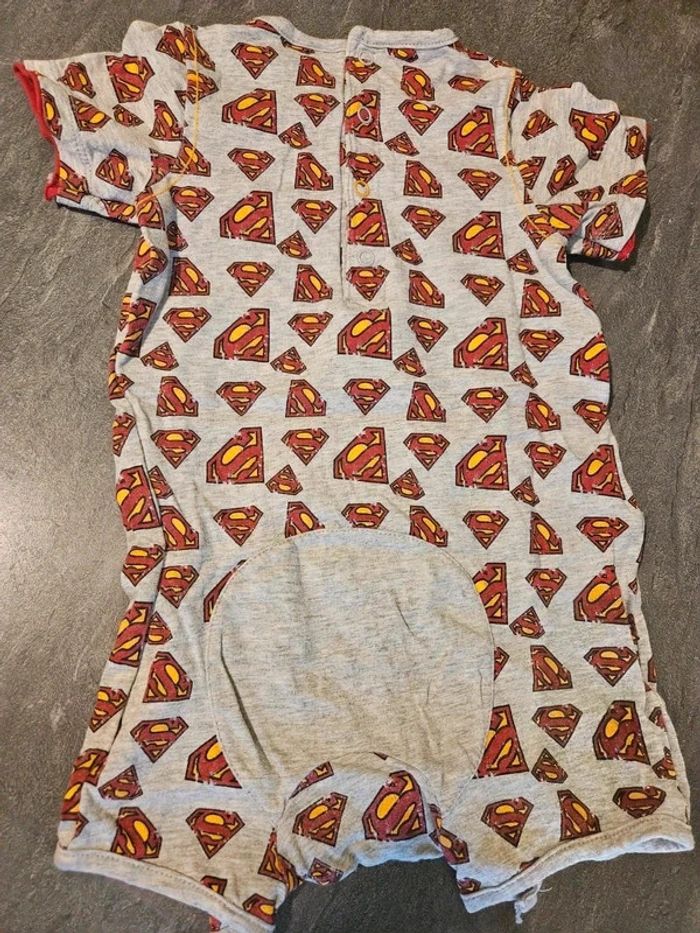 Combishort bébé superman taille 18mois - photo numéro 2