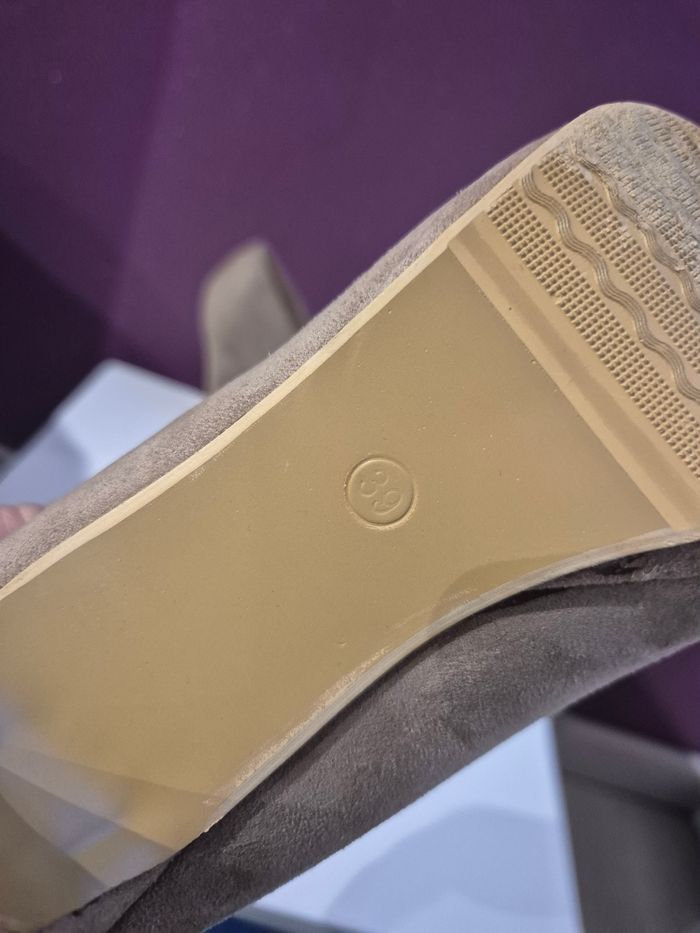 Chaussures à talon taille 39 - photo numéro 5