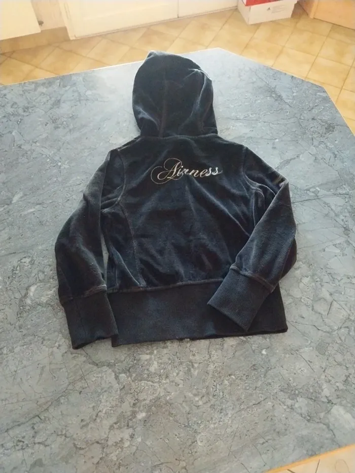 Veste à capuche T. 8 ans - photo numéro 8