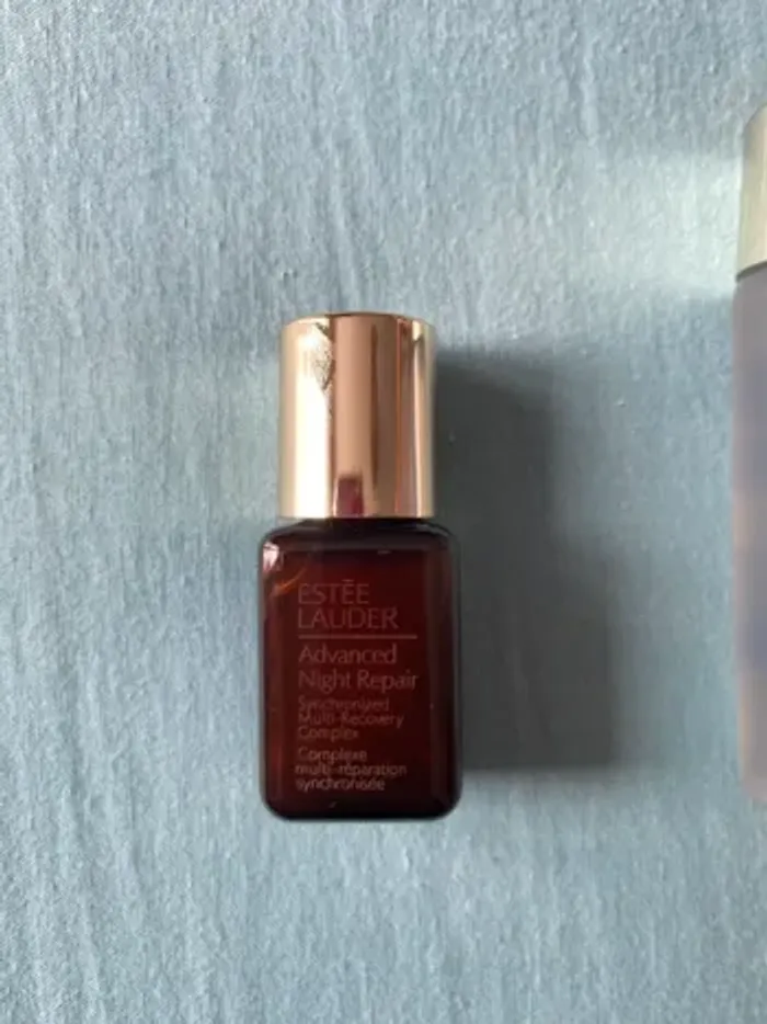 Estée Lauder micro essence + advanced night repair - photo numéro 2