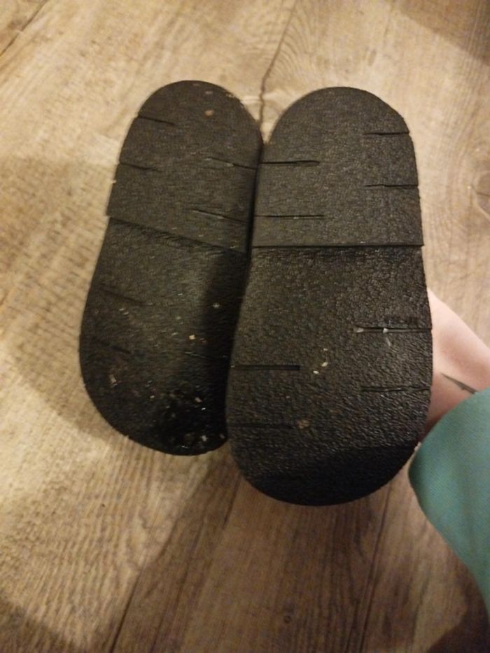 Chaussures taille 21 - photo numéro 4