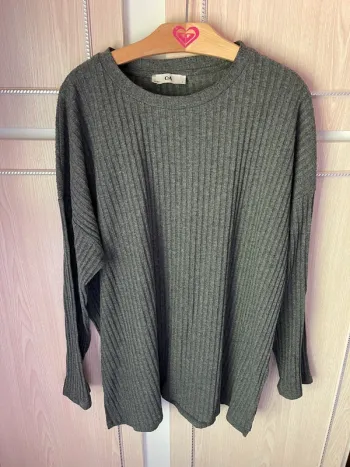 Pull fin côtelé fluide L