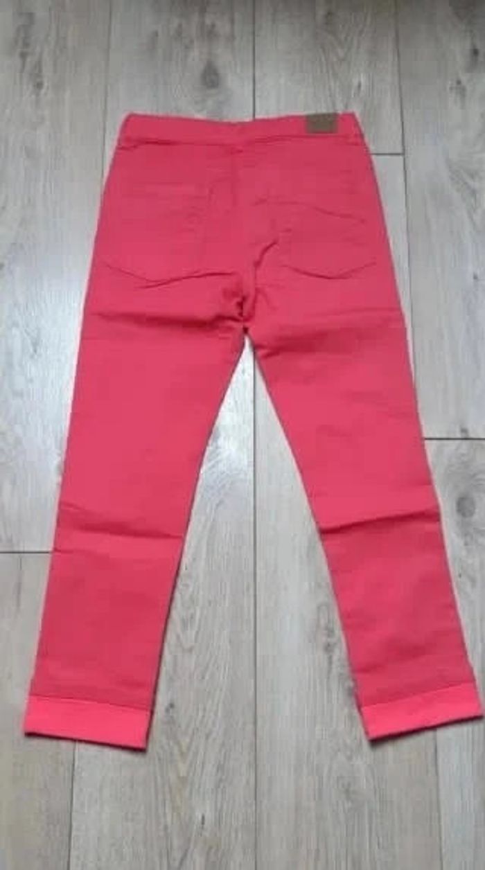 Pantacourt tape à l'oeil rouge 12 ans neuf jamais porté - photo numéro 3