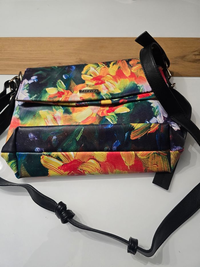 Sac à bandoulière Desigual excellent état, comme neuf - photo numéro 3