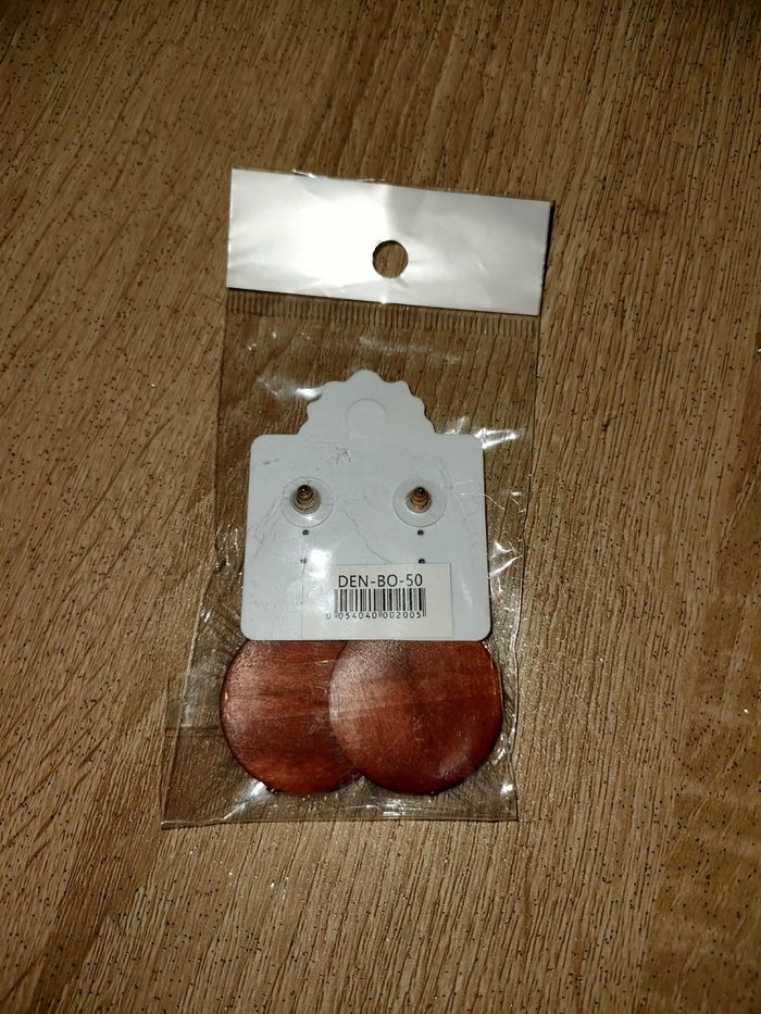 Boucles d'oreilles  neuf - photo numéro 2