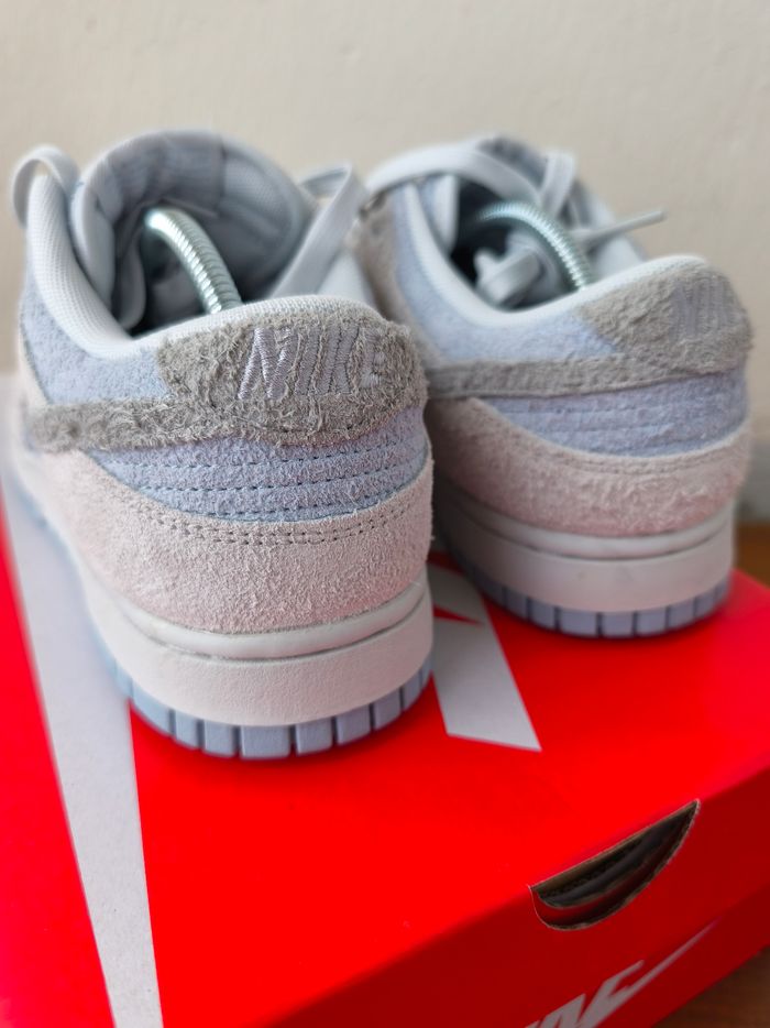 Nike dunk Low Daim bleu ciel  taille 39. 72€ - photo numéro 5