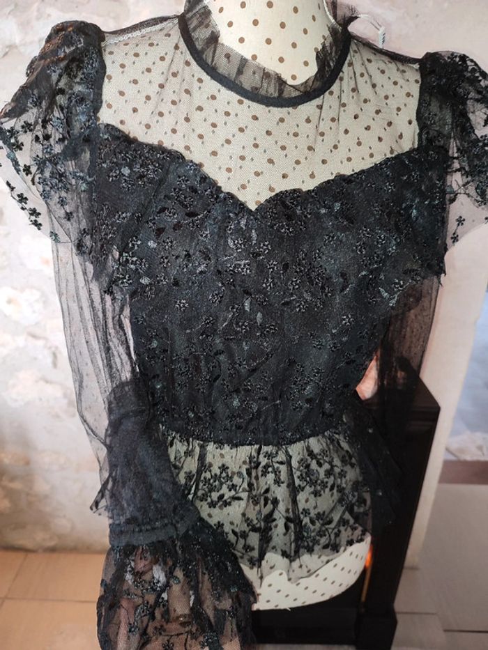 Blouse dentelle fleurs - photo numéro 3