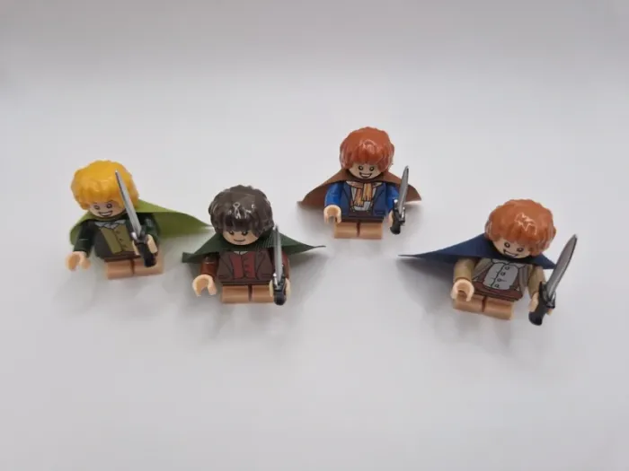 Figurines type lego 4 hobbit Frodon Sam Merry et Pippin seigneur des anneaux / hobbit - photo numéro 6