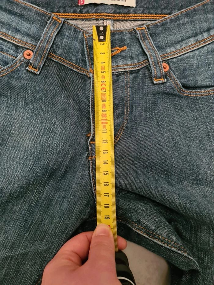 Jean 571 levi's w28 L32 en excellent état - photo numéro 13