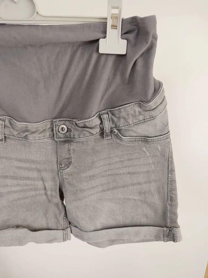 Short court maternité grossesse taille 42 H&M - photo numéro 2
