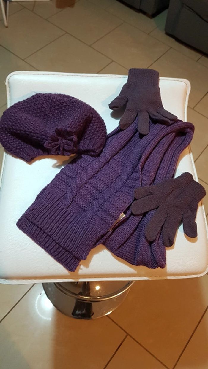 Bonnet + gant + écharpe