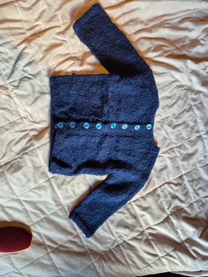 Gilet en laine tricoté à la main - photo numéro 2
