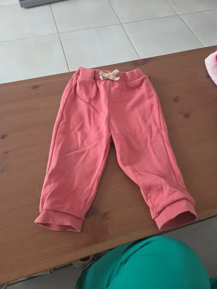 Lot pantalon 18 mois - photo numéro 3